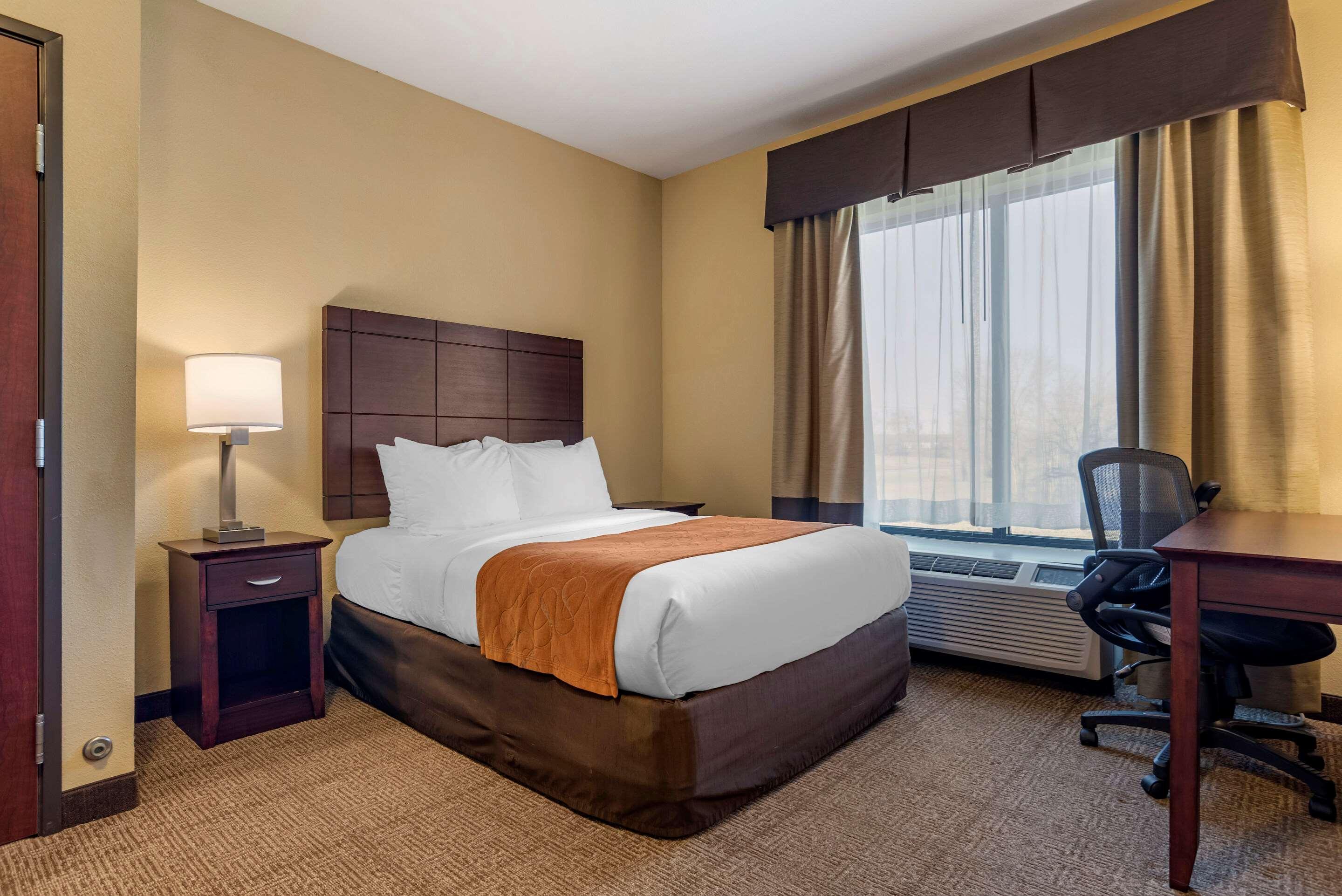 Comfort Suites Airport South Montgomery Esterno foto