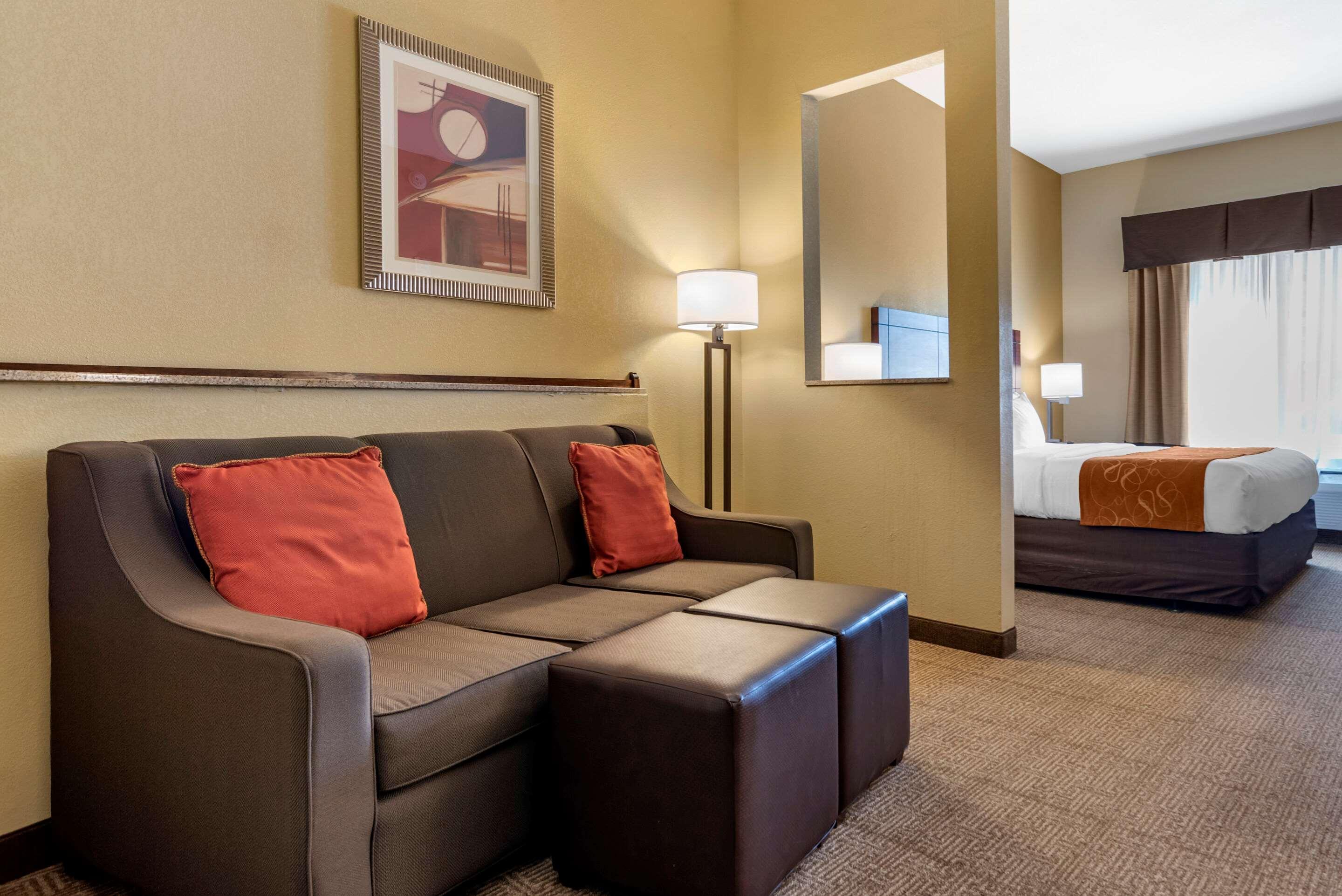 Comfort Suites Airport South Montgomery Esterno foto