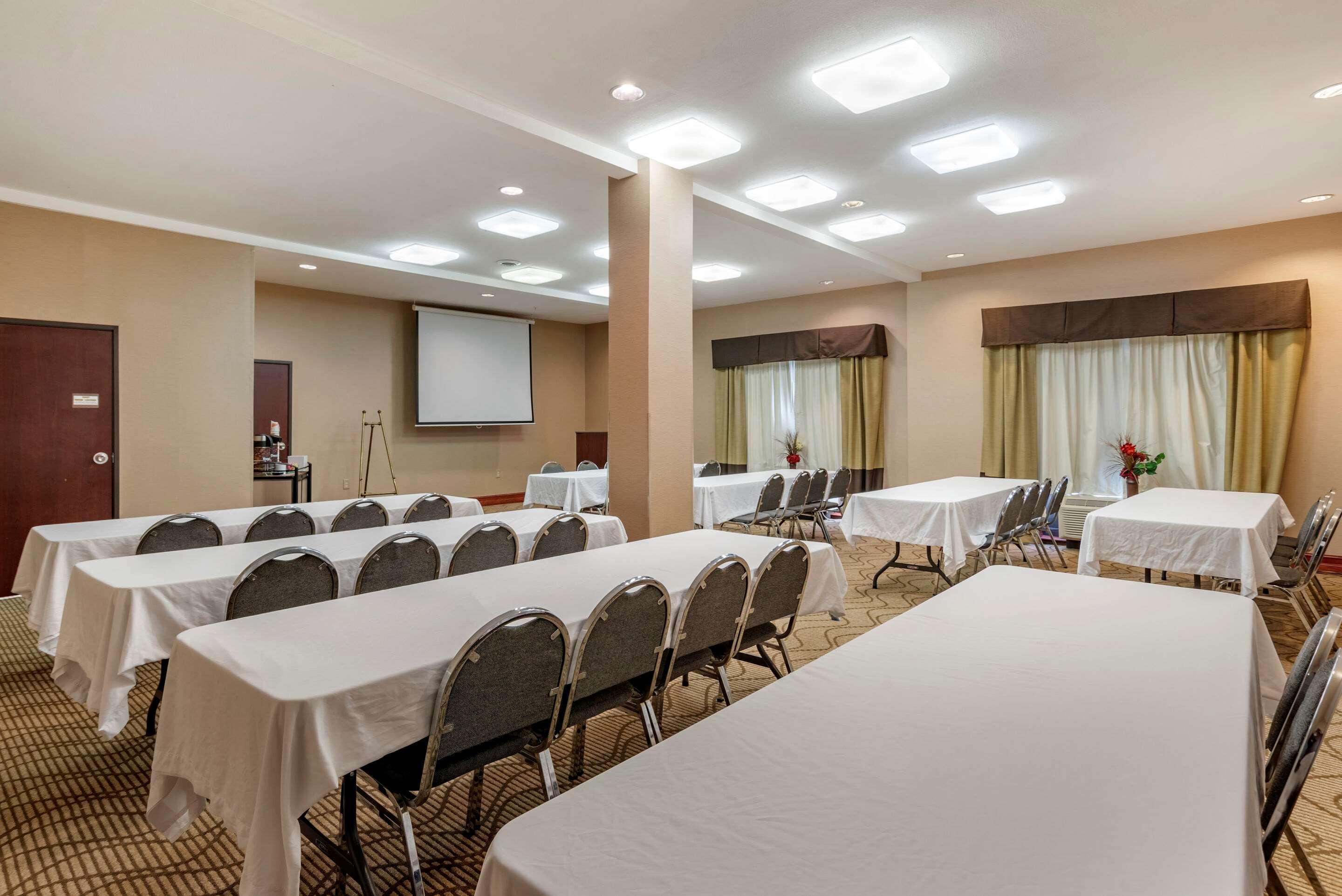 Comfort Suites Airport South Montgomery Esterno foto
