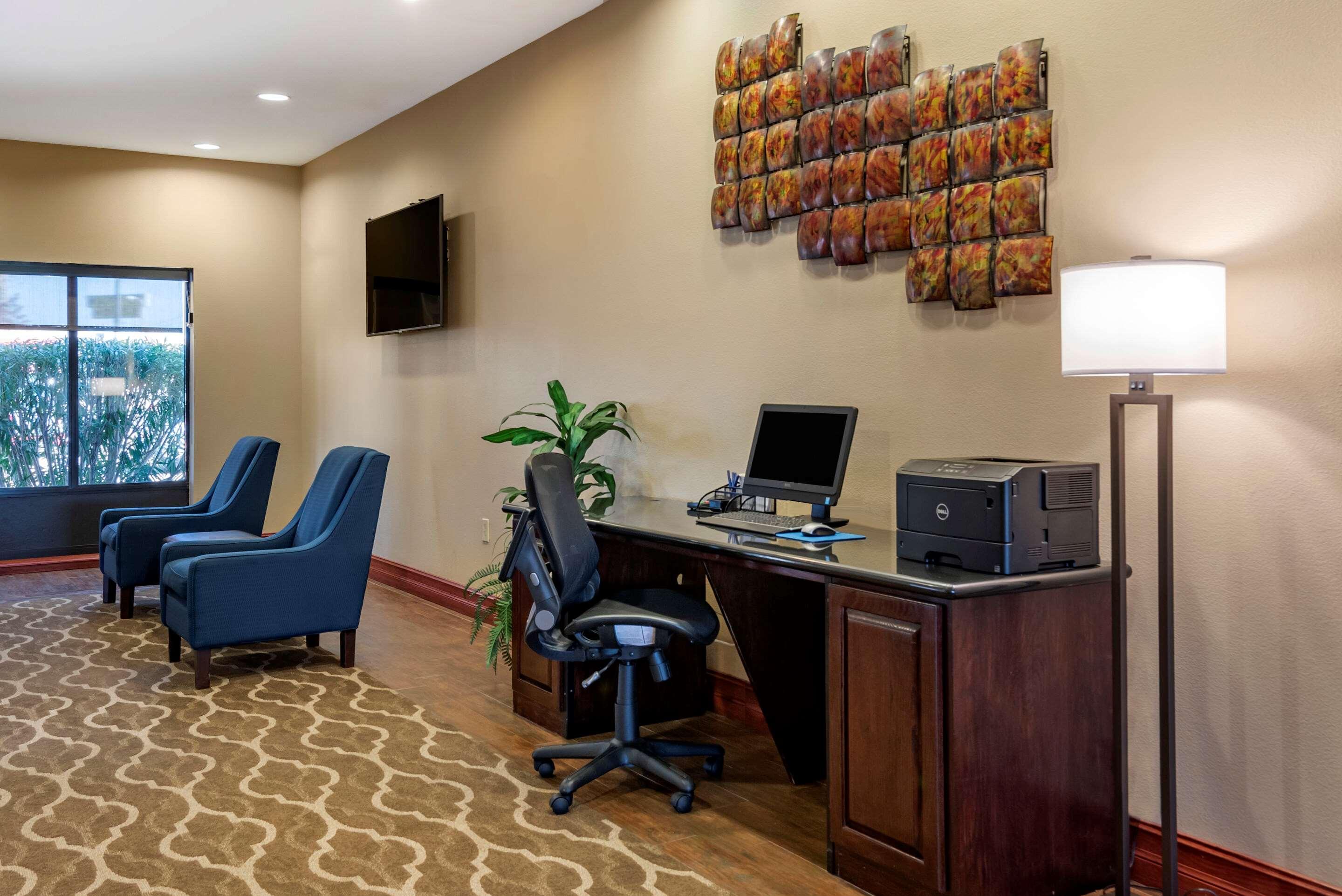 Comfort Suites Airport South Montgomery Esterno foto