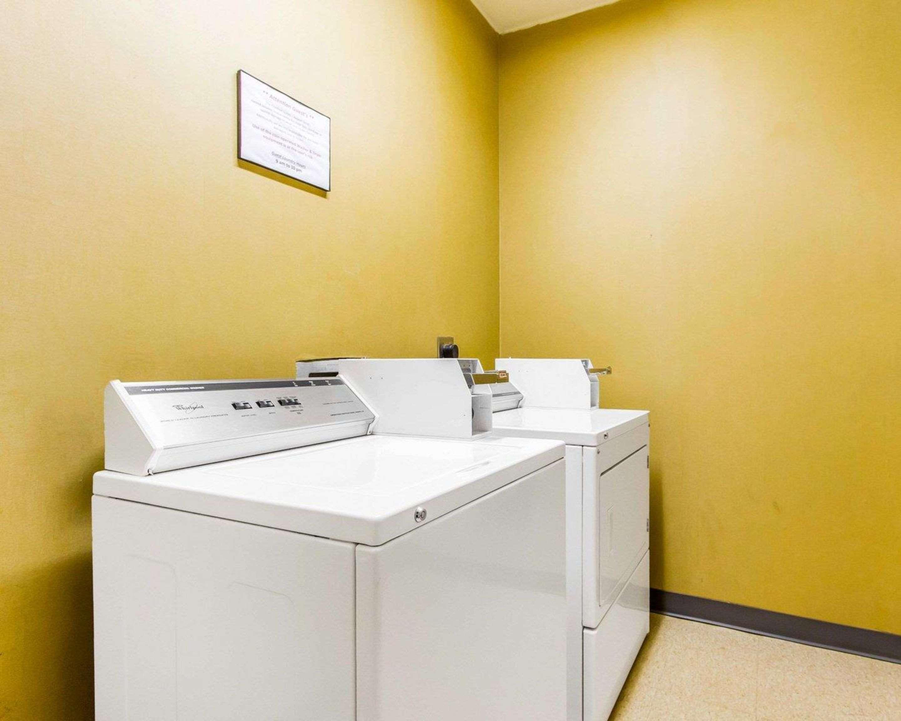 Comfort Suites Airport South Montgomery Esterno foto
