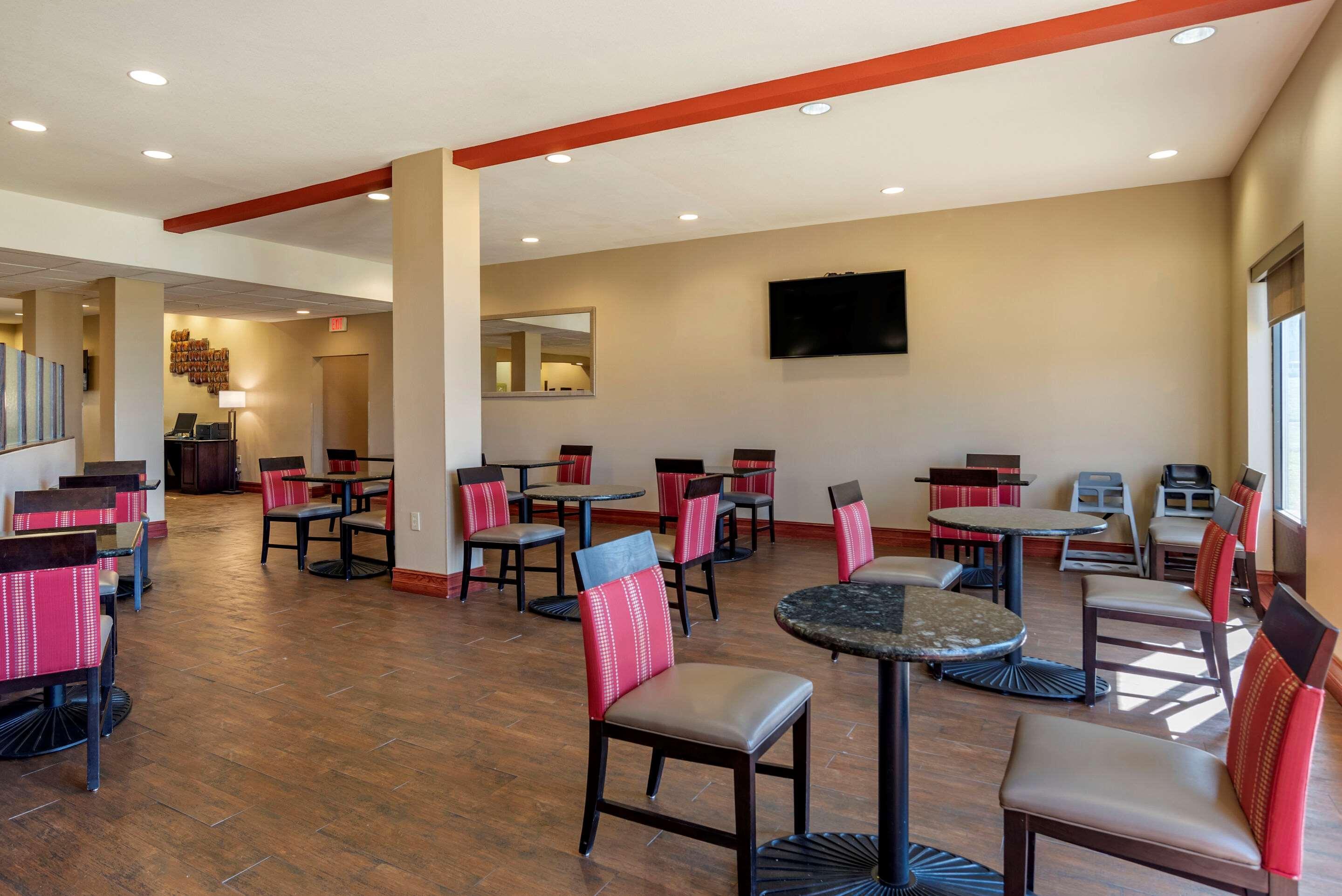 Comfort Suites Airport South Montgomery Esterno foto