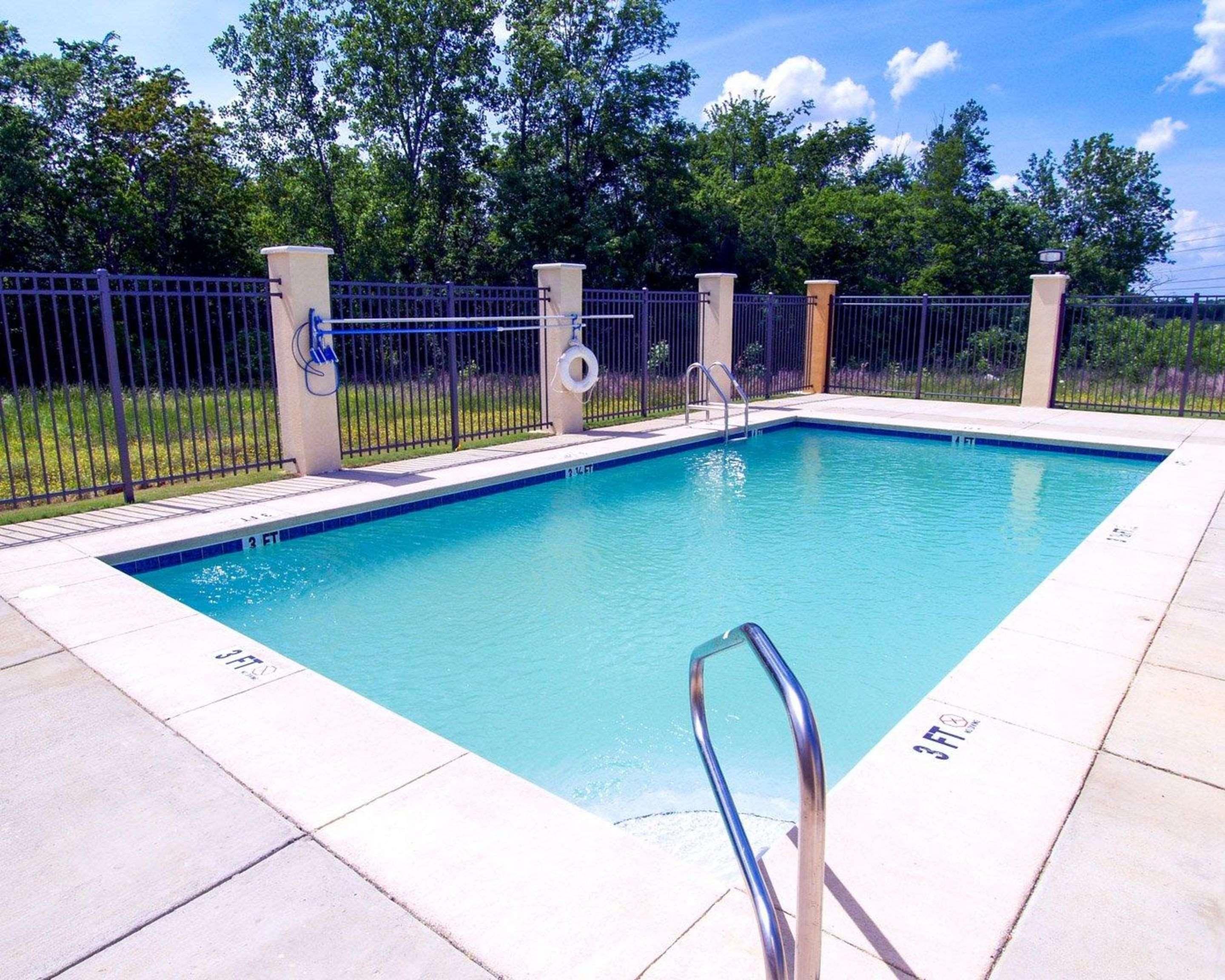 Comfort Suites Airport South Montgomery Esterno foto