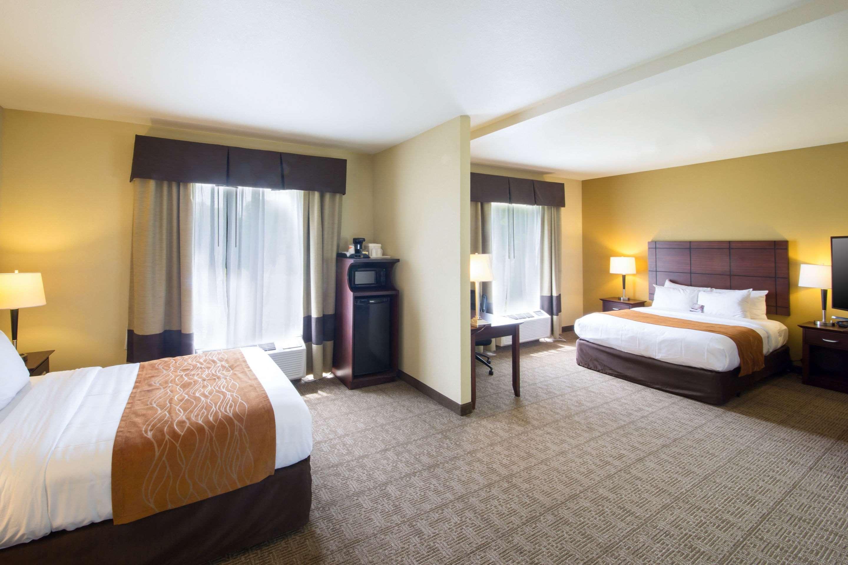Comfort Suites Airport South Montgomery Esterno foto